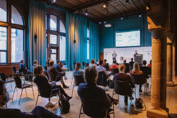 Amsterdam-2020-EBG-Digital-Benchmark-pleniere-2.jpg
